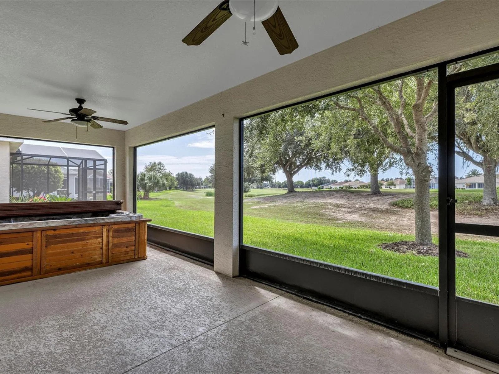 27131 ROANOKE DR, LEESBURG, FL — photo 3