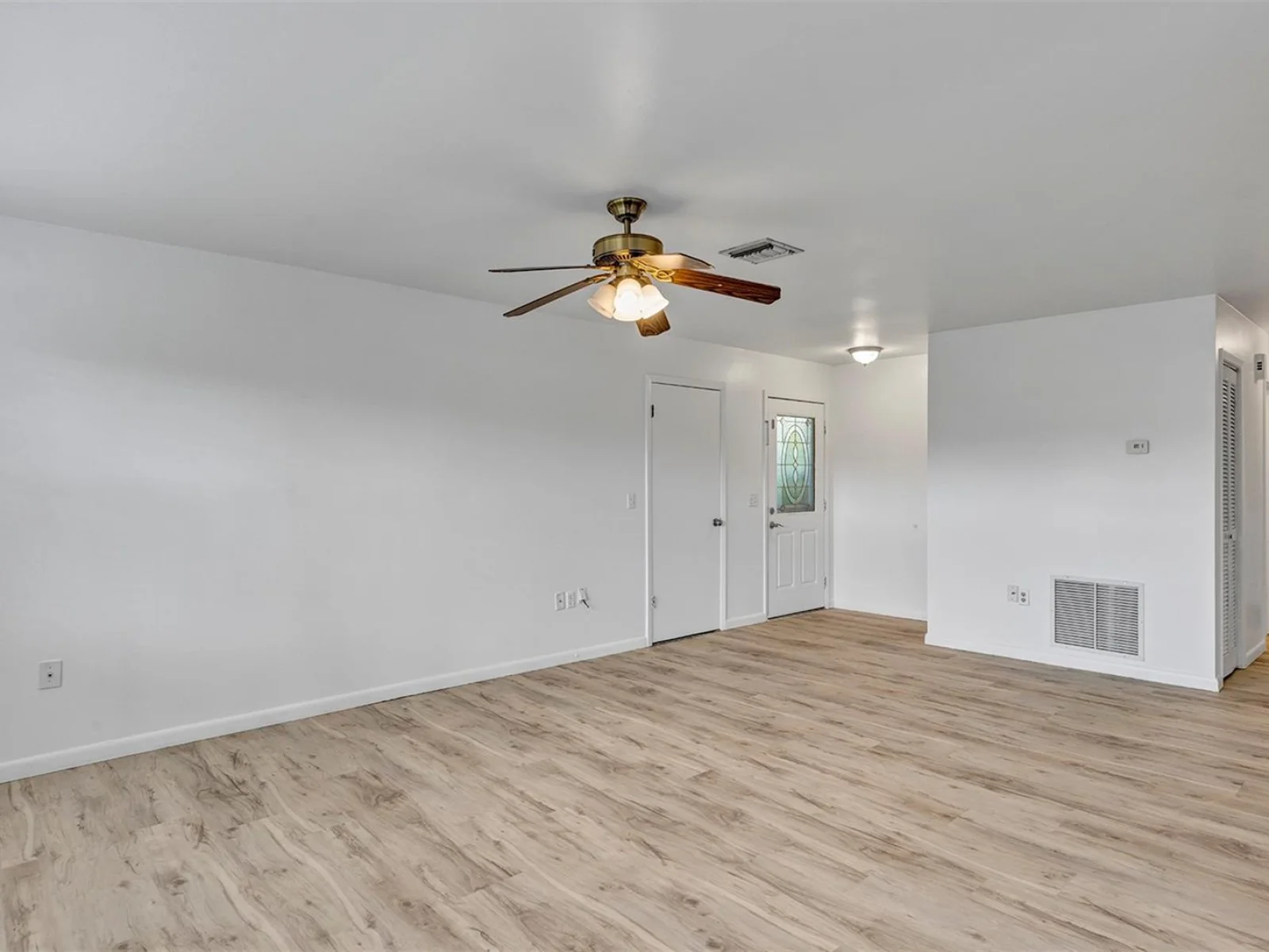 1402 CRYSTAL CT, TAVARES, FL — photo 7