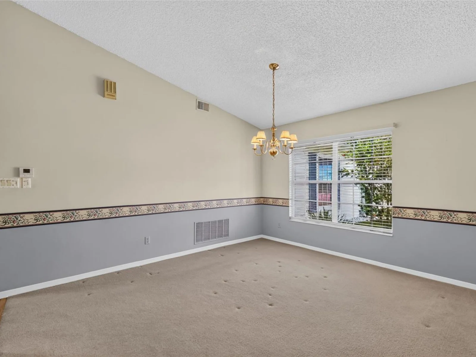 25042 RIVERWALK DR, LEESBURG, FL — photo 7