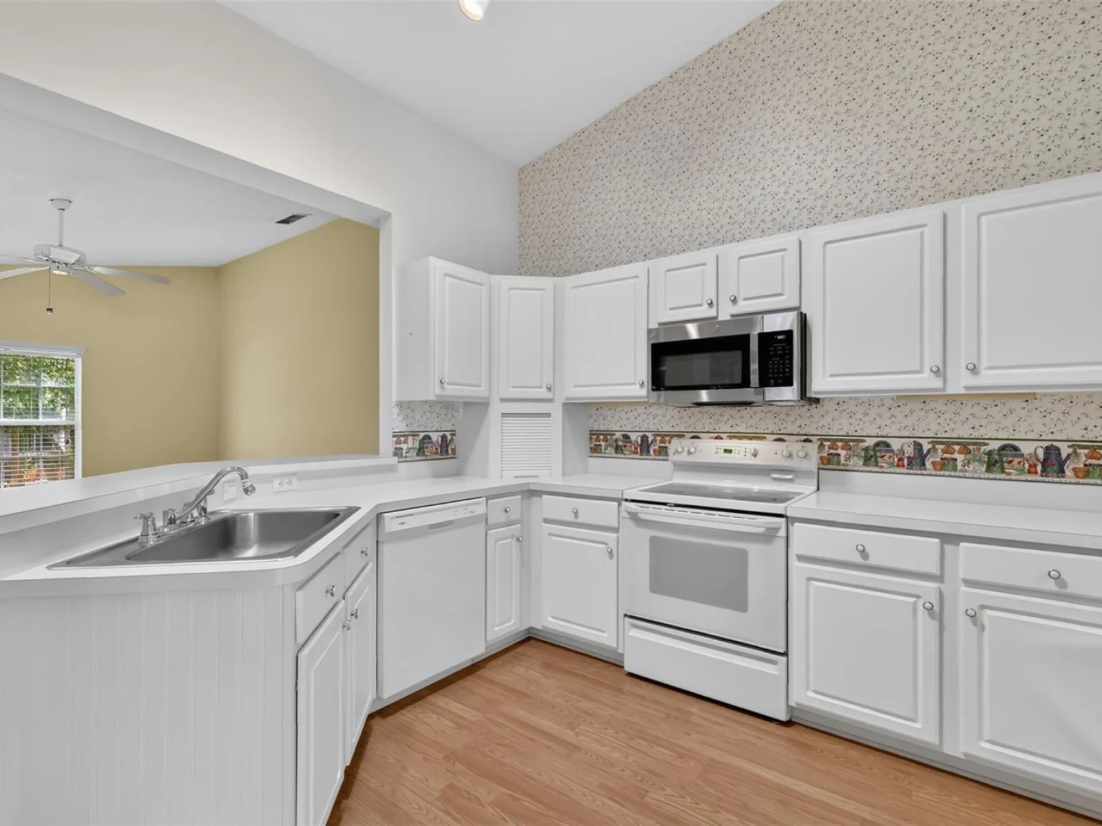 25042 RIVERWALK DR, LEESBURG, FL — photo 13