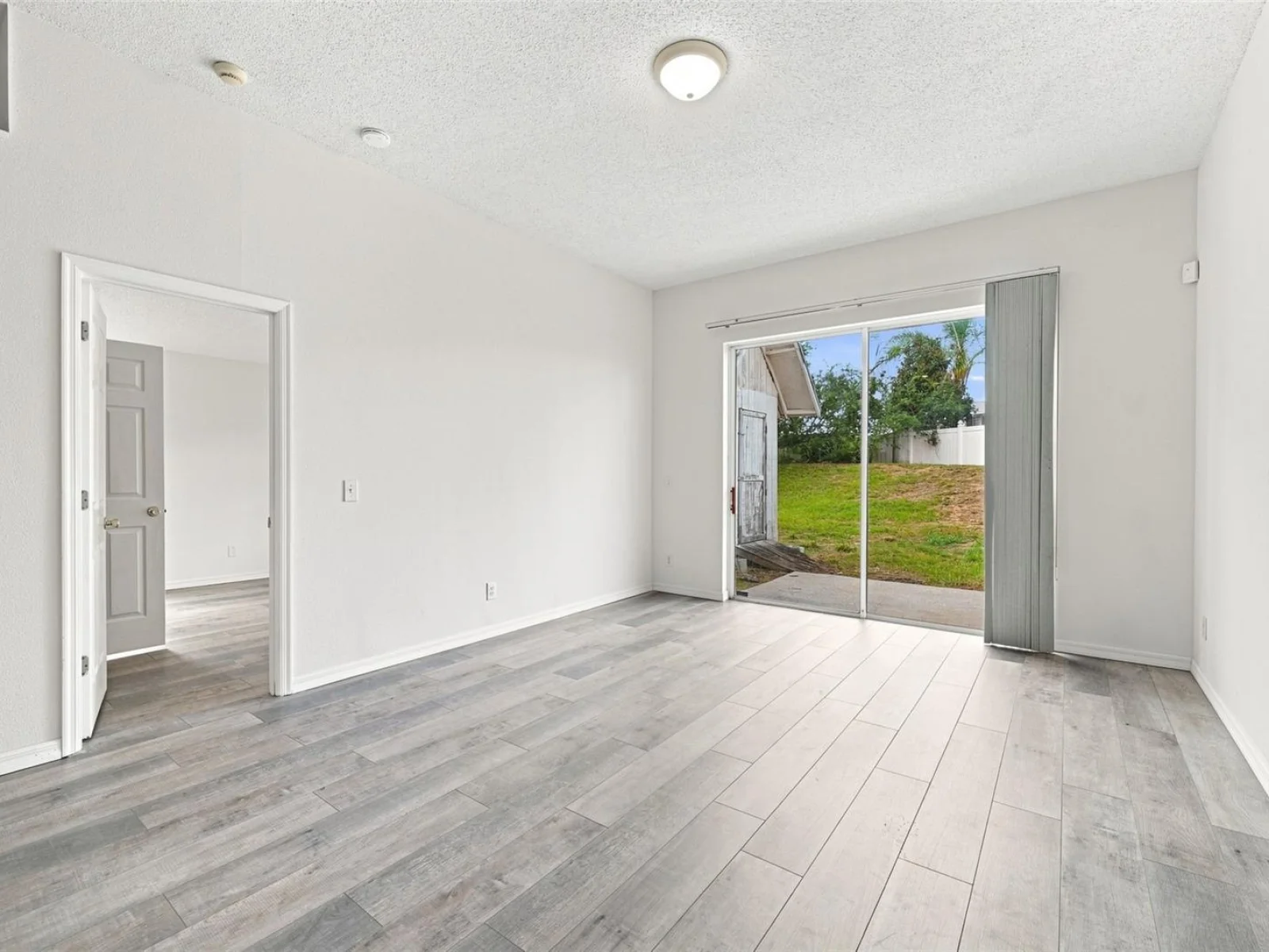 2247 MAJESTIC EAGLE CIR, CLERMONT, FL — photo 9