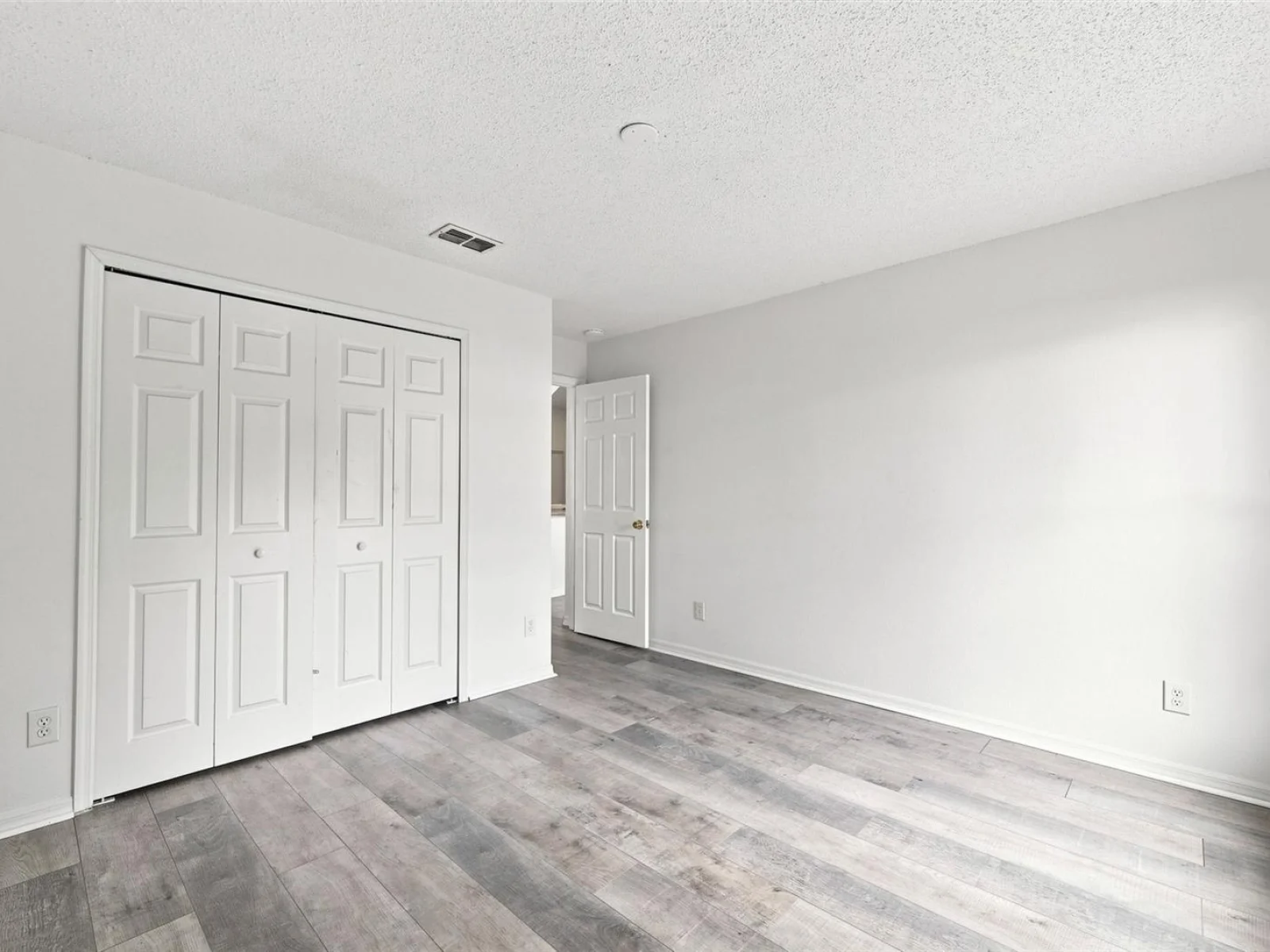 2247 MAJESTIC EAGLE CIR, CLERMONT, FL — photo 15