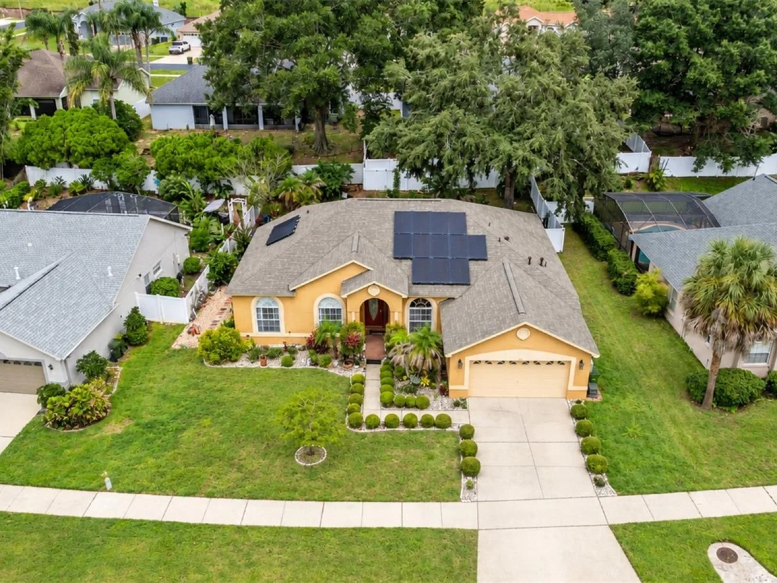 2690 BOND ST, CLERMONT, FL — photo 2